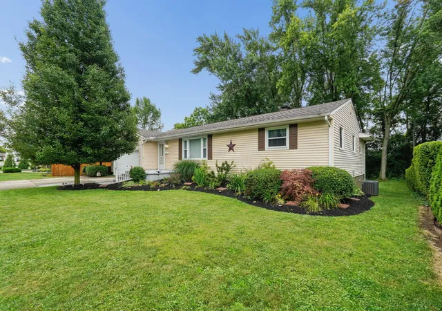 Homes for sale in Lancaster, OH | 1909 N Columbus St, Lancaster, OH 43130 | MLS# 226021680