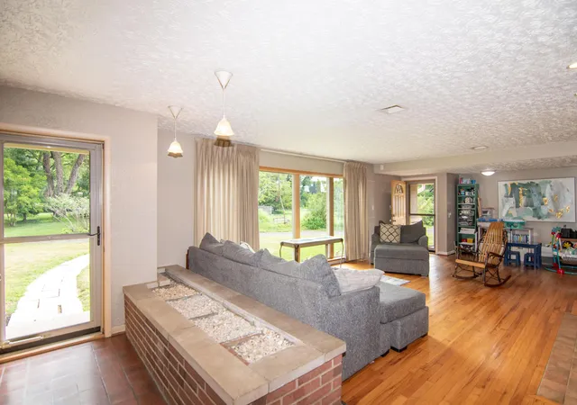 Photo 4 of Single family home for sale at 4360 Dublin Rd, Columbus, OH 43221 | MLS# 226021740 | Listing updated on 2026-09-18