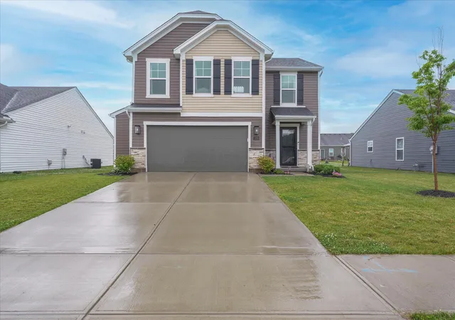 1st image of 1220 Timber Glen Dr, Wilmington, OH 45177 | MLS# 226021717