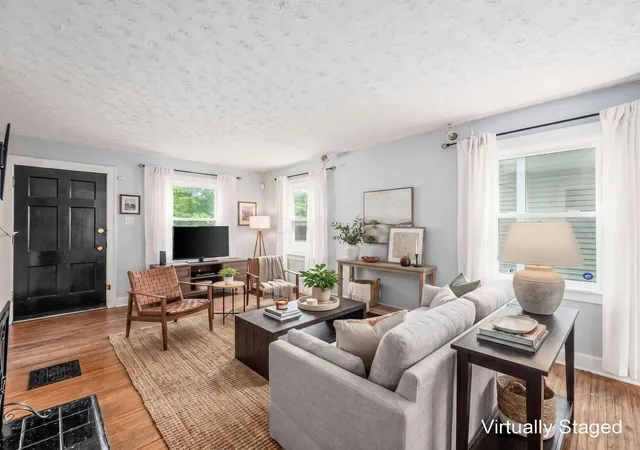 Photo 3 of Single family home for sale at 49 S Westmoor Ave, Columbus, OH 43204 | MLS# 226021684 | Listing updated on 2026-09-02