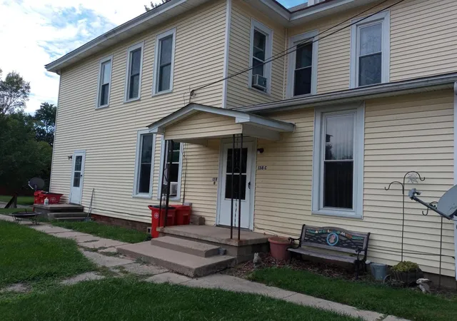 Homes for sale in London, OH | 138 N Madison Rd, London, OH 43140 | MLS# 226021686