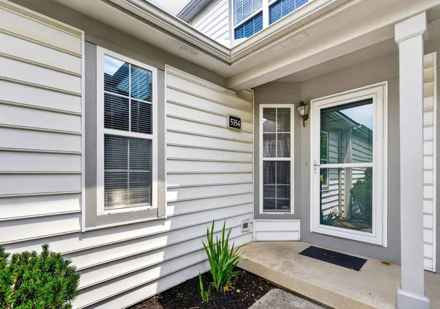 Listing Photo 5 - Condo for sale in building located at 5354 Bethel Park Dr, Columbus, OH 43235