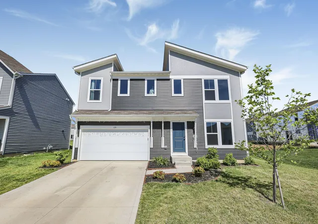 Homes for sale in Pataskala, OH | 224 Leatherleaf Wy, Pataskala, OH 43062 | MLS# 226021753