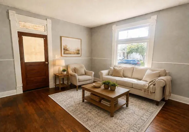 Photo 3 of Sale Pending at 1225 E Chestnut St, Lancaster, OH 43130 | MLS# 226021754 | Listing updated on 2026-09-14