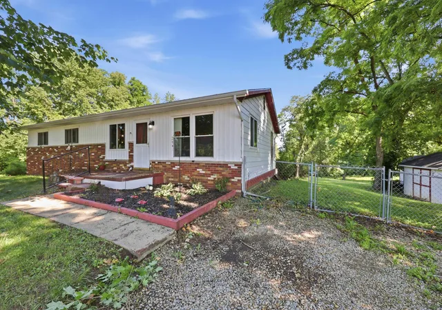 Homes for sale in Thornville, OH | 5738 Fairfield Beach Rd Ne, Thornville, OH 43076 | MLS# 226021759