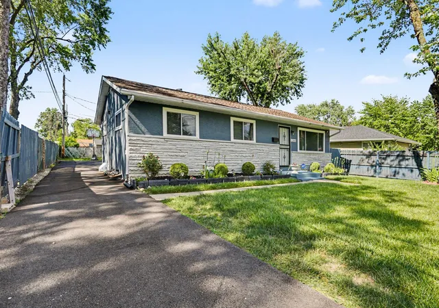 Photo 2 of Single family home for sale at 1280 Smith Rd, Columbus, OH 43207 | MLS# 226021762 | Listing updated on 2026-08-24