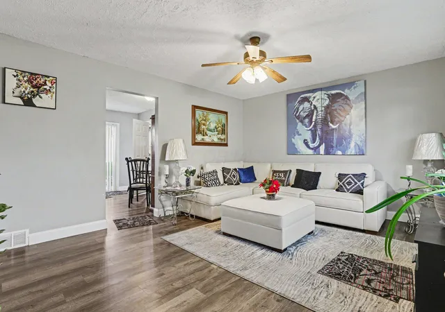 Photo 4 of Single family home for sale at 1280 Smith Rd, Columbus, OH 43207 | MLS# 226021762 | Listing updated on 2026-08-24