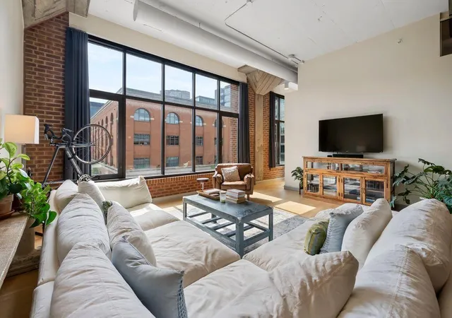 5th image of 300 W Spring St #410, Columbus, OH 43215 | MLS# 226021929