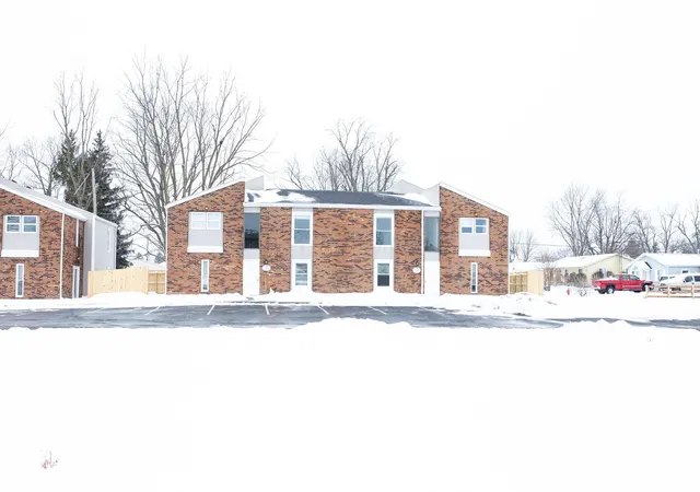 Homes for sale in London, OH | 251-253 W High St, London, OH 43140 | MLS# 226021797