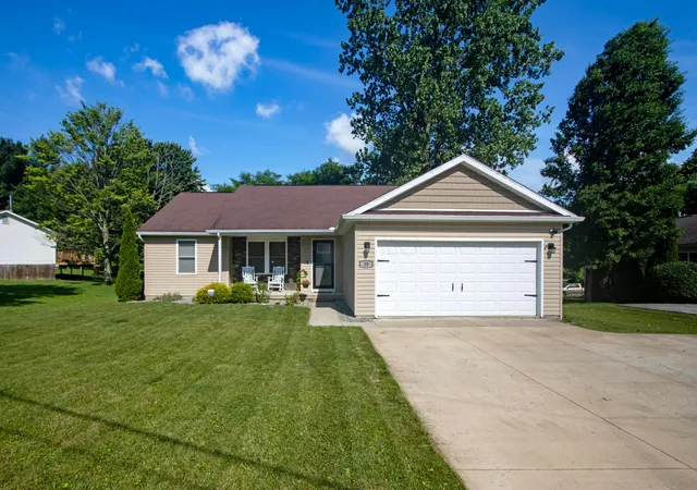 1st image of 39 S Highland Ct, Howard, OH 43028 | MLS# 226021819