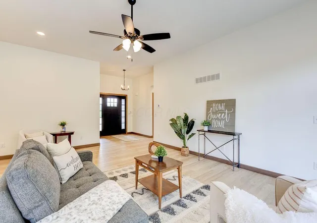 Photo 3 of Single family home for sale at 208 Plymouth Rd, Mount Vernon, OH 43050 | MLS# 226021832 | Listing updated on 2026-09-18