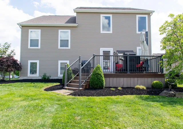 Photo 2 of Single family home for sale at 945 Farmington Ln, Delaware, OH 43015 | MLS# 226022108 | Listing updated on 2026-08-31