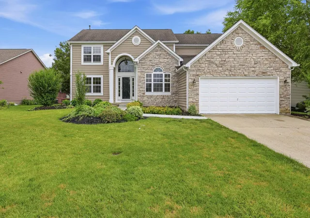 Photo 1 of Single family home for sale at 2830 Abbey Knoll Dr, Lewis Center, OH 43035 | MLS# 226021852 | Listing updated on 2026-09-10
