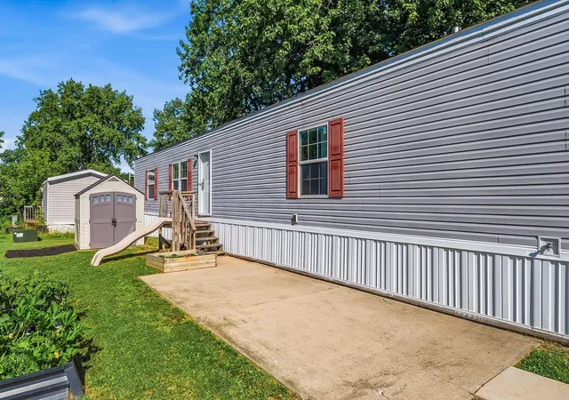 Homes for sale in Darbydale, OH | 5965 Harrisburg Georgesville Rd #102, Darbydale, OH 43123 | MLS# 226021844