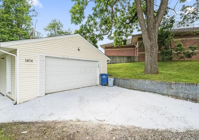 Homes for sale in Reynoldsburg, OH | 1404 Waggoner Rd, Reynoldsburg, OH 43068 | MLS# 226021835