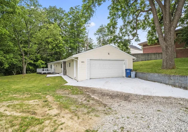 Homes for sale in Reynoldsburg, OH | 1404 Waggoner Rd, Reynoldsburg, OH 43068 | MLS# 226021835