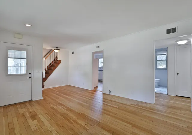 Photo 3 of Single family home for sale at 5550 Foster Ave, Worthington, OH 43085 | MLS# 226022506 | Listing updated on 2026-10-01