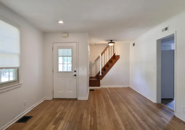 Photo 3 of Single family home for sale at 5550 Foster Ave, Worthington, OH 43085 | MLS# 226022506 | Listing updated on 2026-10-01