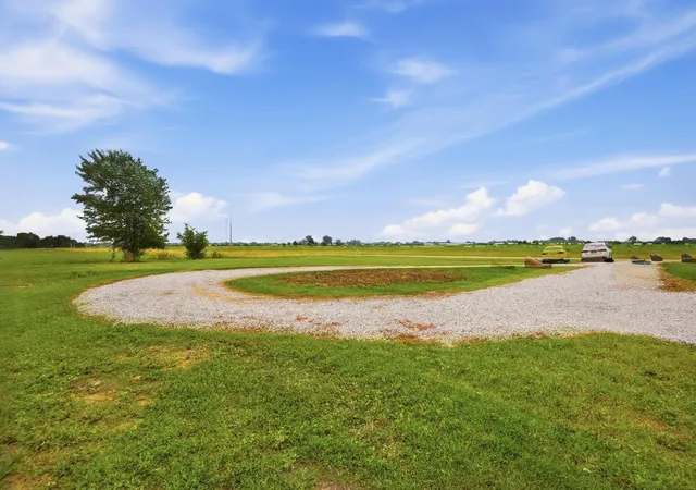 Homes for sale in Mount Sterling, OH | 6280 Dyer Rd, Mount Sterling, OH 43143 | MLS# 226021902