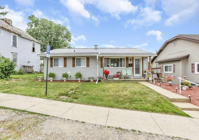 Homes for sale in Logan, OH | 1165 Church St, Logan, OH 43138 | MLS# 226021908