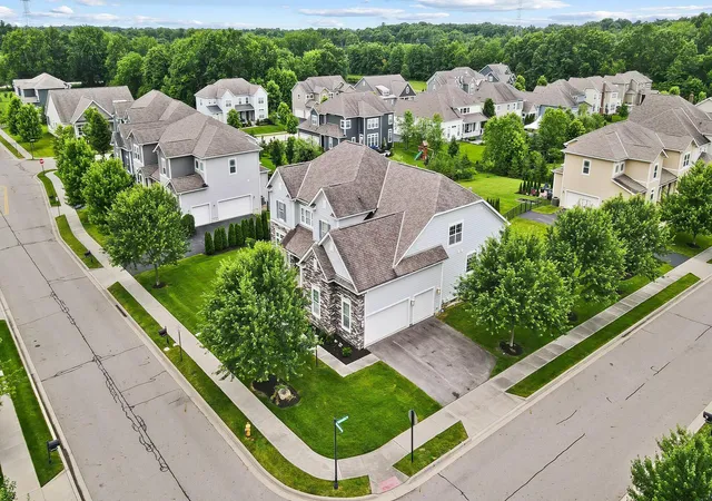 Homes for sale in New Albany, OH | 2905 Highland Woods Blvd, New Albany, OH 43054 | MLS# 226022098