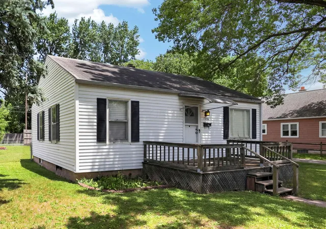 Photo 2 of Single family home for sale at 1366 Melrose Ave, Columbus, OH 43224 | MLS# 226022005 | Listing updated on 2026-09-22