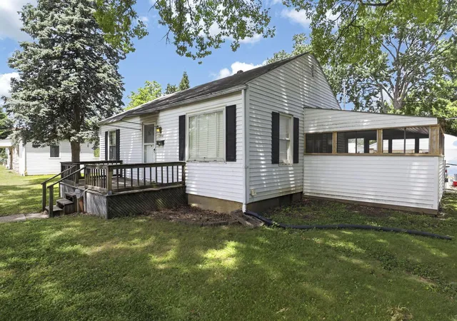 Photo 3 of Single family home for sale at 1366 Melrose Ave, Columbus, OH 43224 | MLS# 226022005 | Listing updated on 2026-09-22