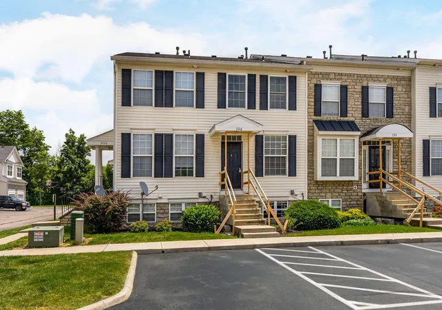 Homes for sale in Blacklick, OH | 396 Oxford Oak Dr, Blacklick, OH 43004 | MLS# 226024437