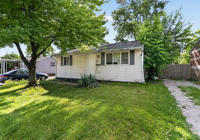 Homes for sale in Columbus, OH | 923 Wedgewood Dr, Columbus, OH 43228 | MLS# 226023009