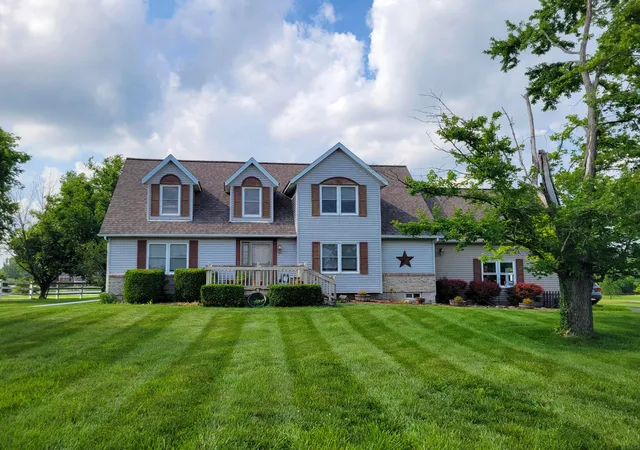Homes for sale in London, OH | 4610 Big Plain Circleville Rd, London, OH 43140 | MLS# 226021941