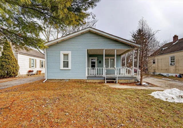 Homes for sale in Columbus, OH | 2520 Atwood Ter, Columbus, OH 43211 | MLS# 226023231