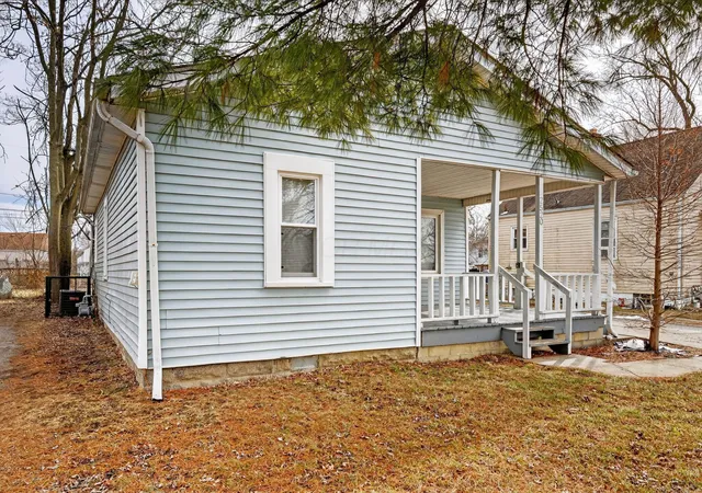 Homes for sale in Columbus, OH | 2520 Atwood Ter, Columbus, OH 43211 | MLS# 226023231