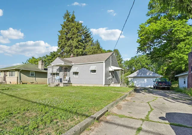 Homes for sale in Columbus, OH | 1545 Fairwood Ave, Columbus, OH 43206 | MLS# 226022659