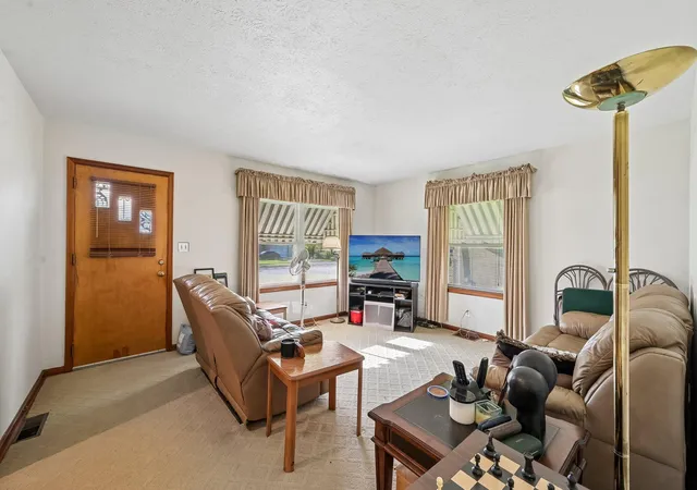 Homes for sale in Columbus, OH | 1545 Fairwood Ave, Columbus, OH 43206 | MLS# 226022659