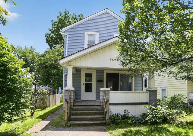 Homes for sale in Columbus, OH | 1627 Manchester Ave, Columbus, OH 43211 | MLS# 226023239