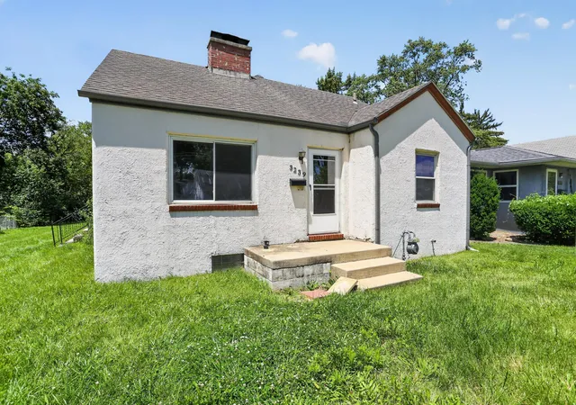 Homes for sale in Columbus, OH | 1627 Manchester Ave, Columbus, OH 43211 | MLS# 226023239