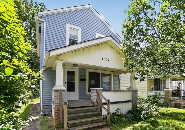 Homes for sale in Columbus, OH | 1627 Manchester Ave, Columbus, OH 43211 | MLS# 226023239