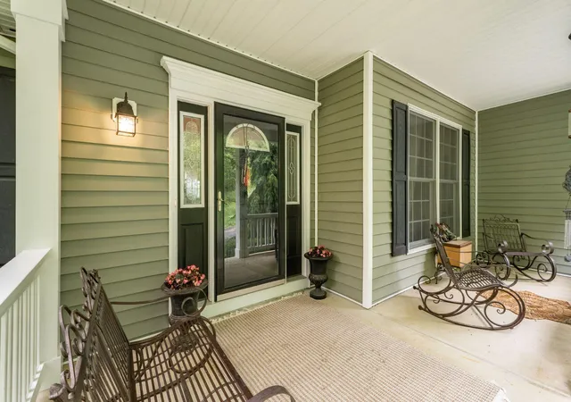 Homes for sale in Granville, OH | 170 Rose Dr, Granville, OH 43023 | MLS# 226022094