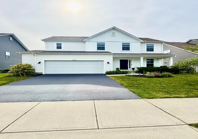 Homes for sale in Blacklick, OH | 2761 Newbern Dr E, Blacklick, OH 43004 | MLS# 226022019