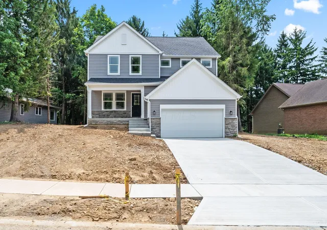 2nd image of 1612 Whispering Pine Ln, Bellefontaine, OH 43311 | MLS# 226022042