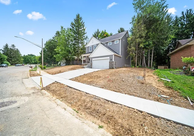 5th image of 1612 Whispering Pine Ln, Bellefontaine, OH 43311 | MLS# 226022042