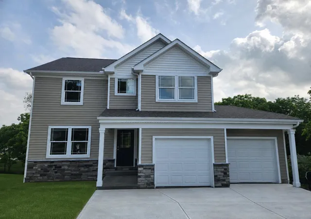 Homes for sale in Bellefontaine, OH | 908 Eastern Ave, Bellefontaine, OH 43311 | MLS# 226022045