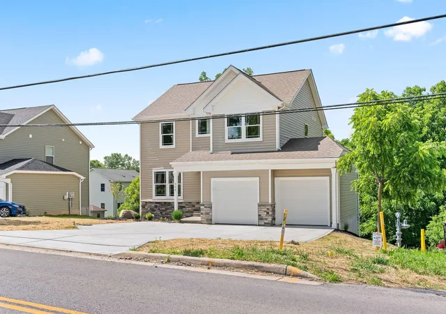 4th image of 908 Eastern Ave, Bellefontaine, OH 43311 | MLS# 226022045
