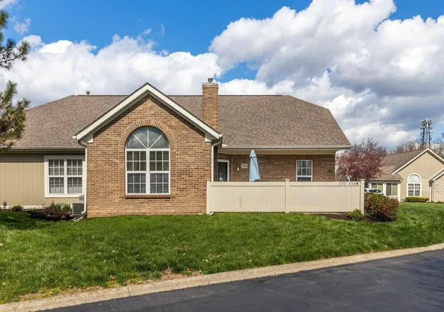 Homes for sale in Powell, OH | 330 Bear Woods Dr, Powell, OH 43065 | MLS# 226022039