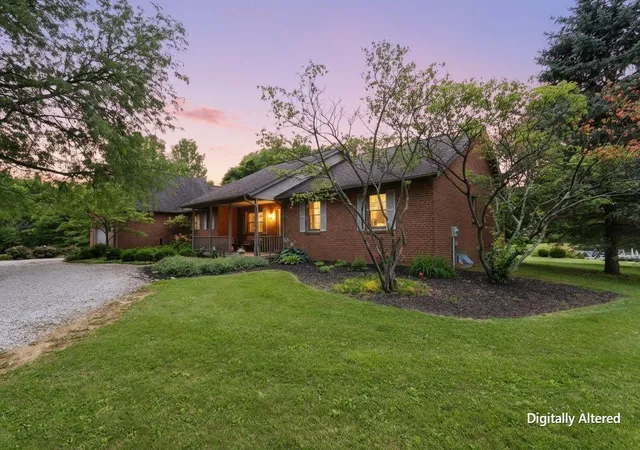 1st image of 1525 Cole Rd, Columbus, OH 43228 | MLS# 226022775