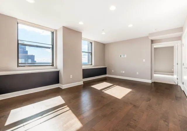 2nd image of 50 W Broad St #2801, Columbus, OH 43215 | MLS# 226022095