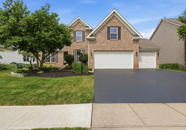 Homes for sale in Powell, OH | 8164 Glenmore Dr, Powell, OH 43065 | MLS# 226023772