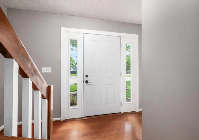 Homes for sale in Hilliard, OH | 5955 Waterview Dr, Hilliard, OH 43026 | MLS# 226022287