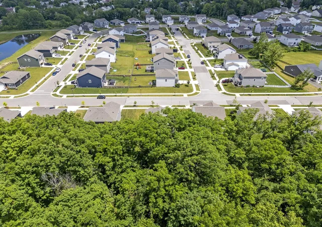 Photo 52 of Sale Pending at 573 Penwell Dr, Delaware, OH 43015 | MLS# 226022616 | Listing updated on 2026-09-10