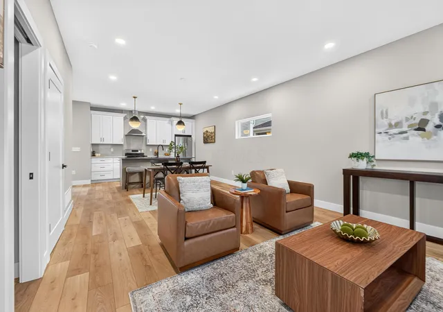 Photo 3 of Condo for sale at 977 Oak St, Columbus, OH 43205 | MLS# 226022196 | Listing updated on 2026-09-04